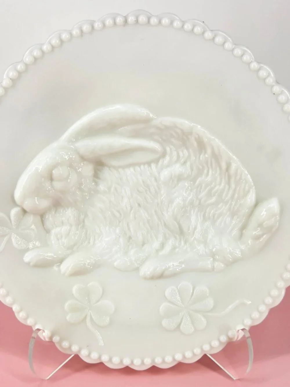Antique 1902, EAPG by Gillinder & Sons Milk Glass Hare/Rabbit Shamrock 3D Plate - Picture 2 of 8